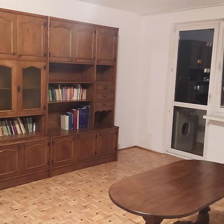 Uroczy Apartament Z Bezplatnych Parkingiem Warszawa Exteriör bild